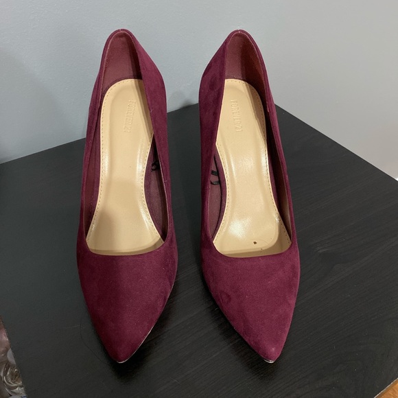 SOLD - Picture 3 of 4